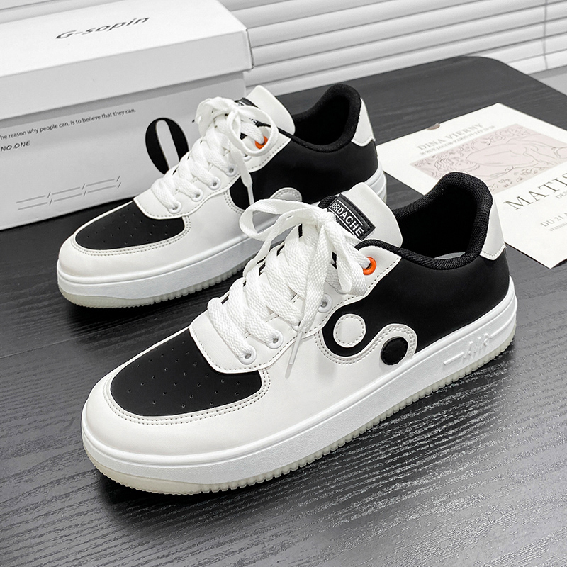 null Sneakers