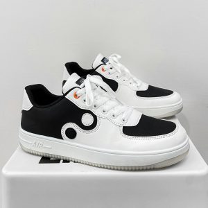 null Sneakers