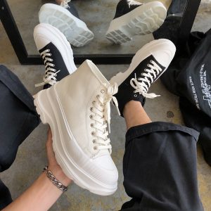 null Sneakers