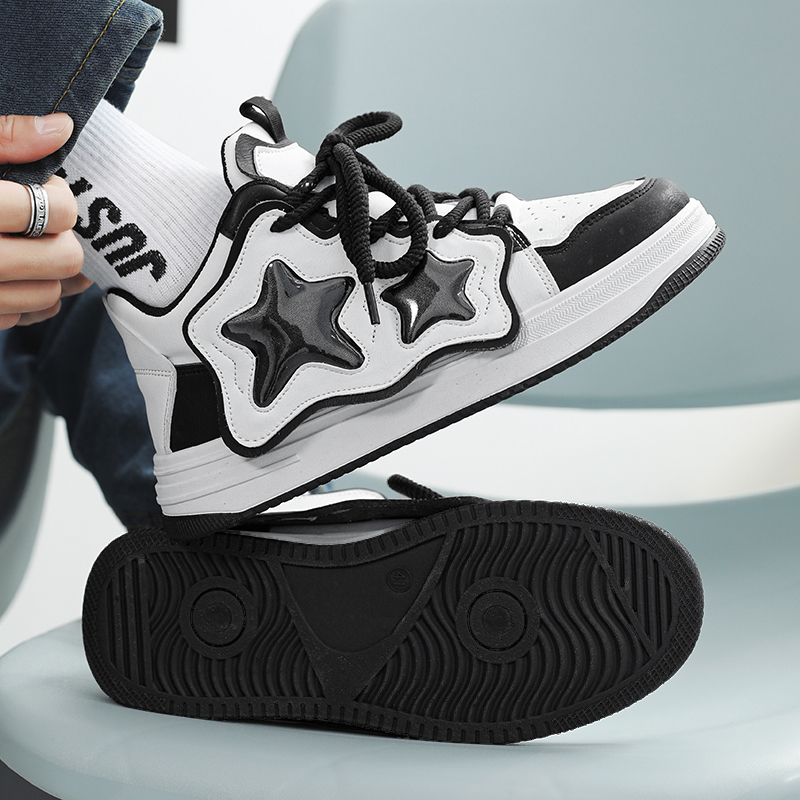 null Sneakers