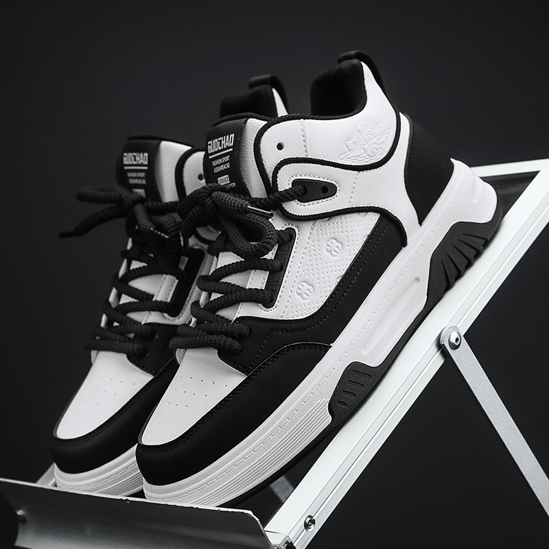 null Sneakers