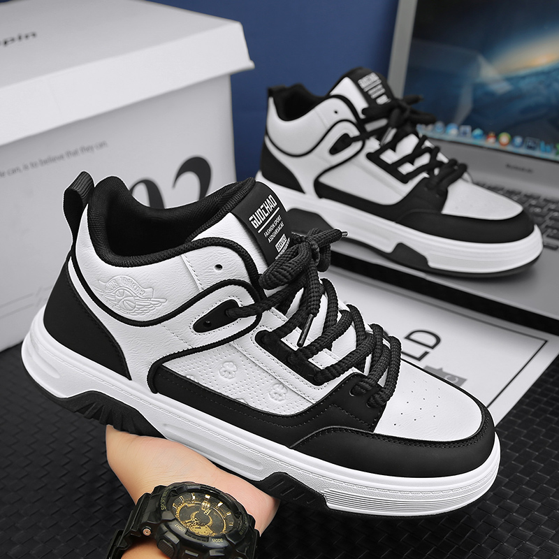 null Sneakers