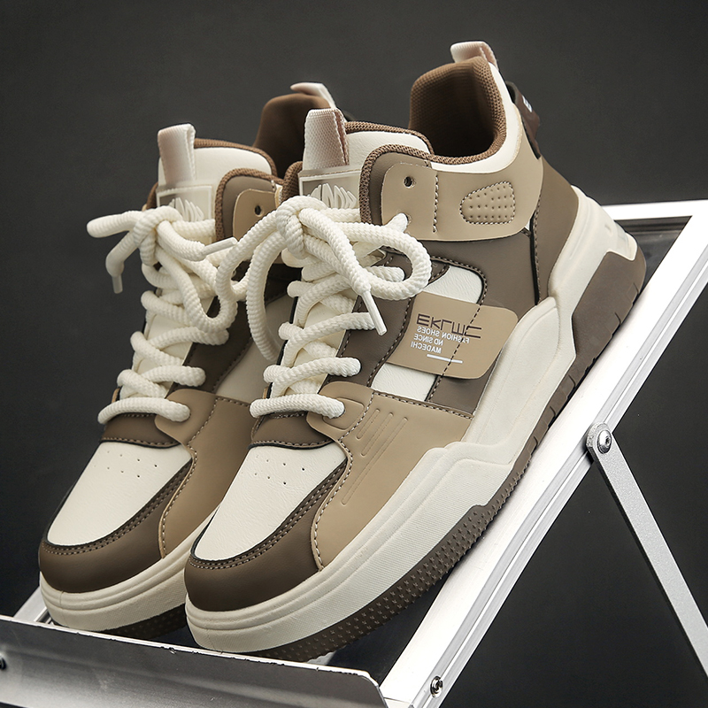 null Sneakers
