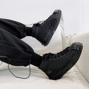 null Sneakers