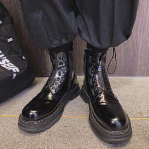 null Boots in Black