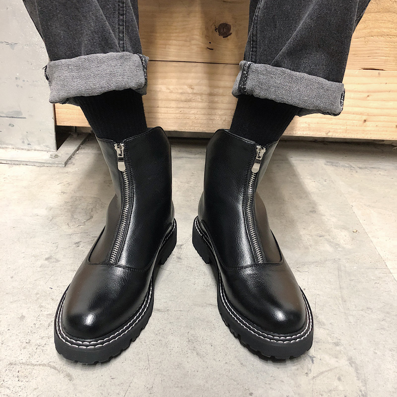 null Boots in Black