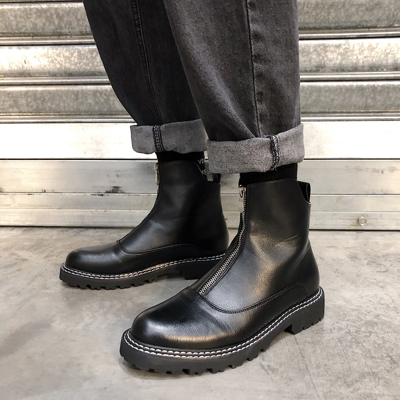 null Boots in Black