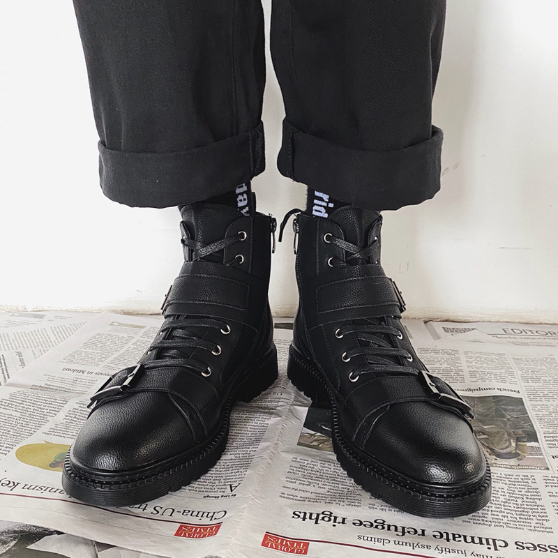 null Boots in Black