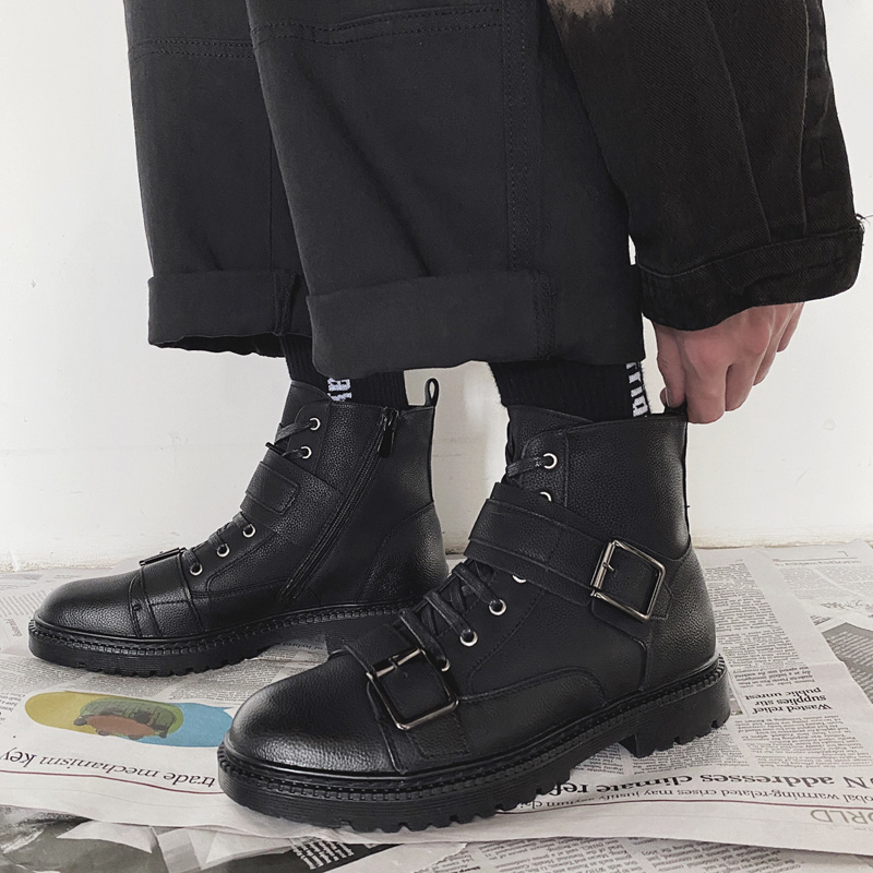 null Boots in Black
