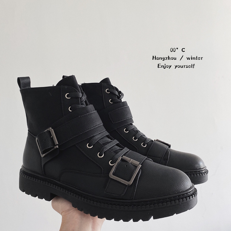 null Boots in Black