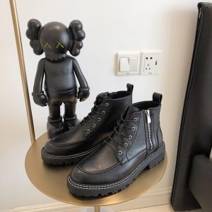 null Boots in Black