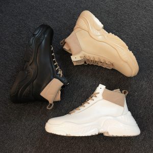 null Sneakers