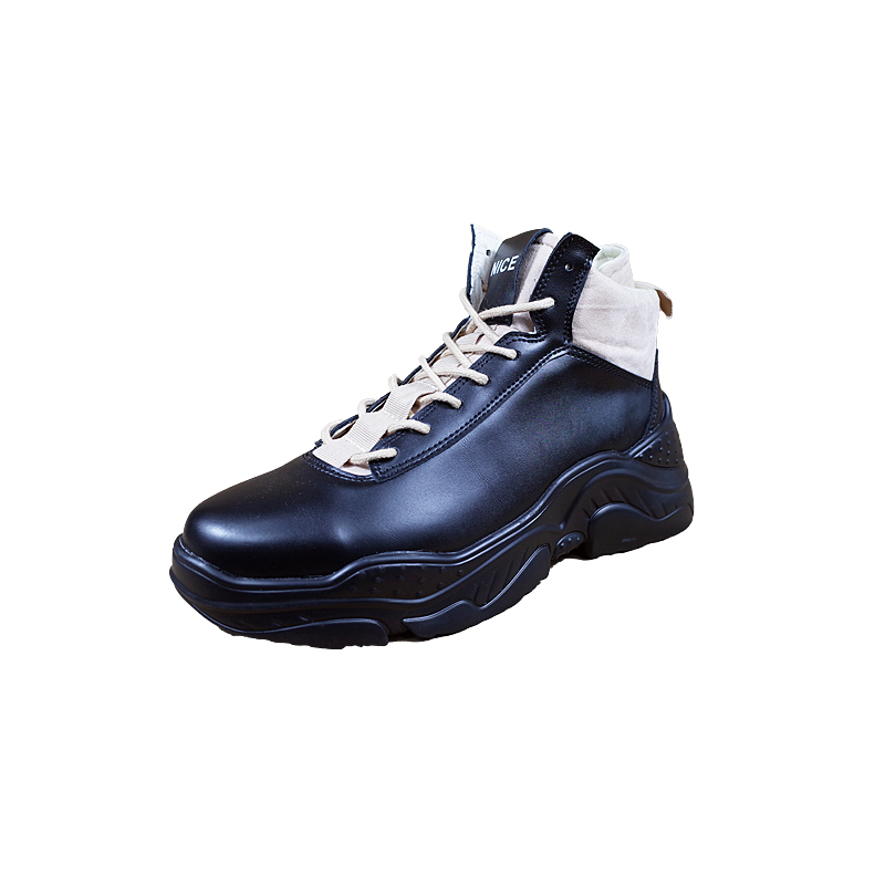 null Sneakers