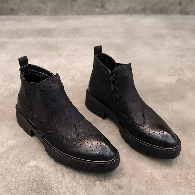null Boots in Black
