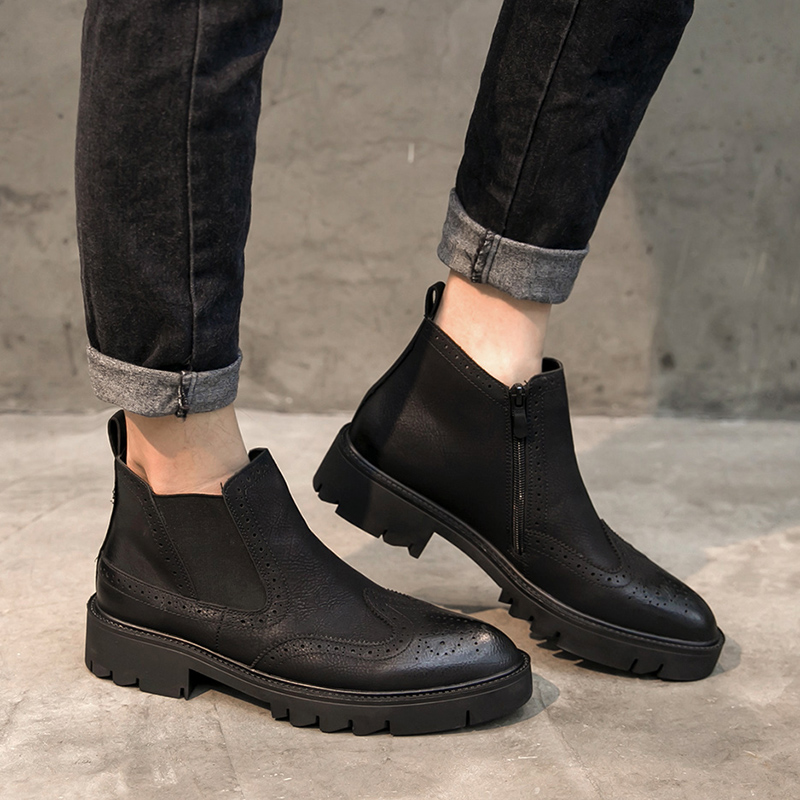 null Boots in Black
