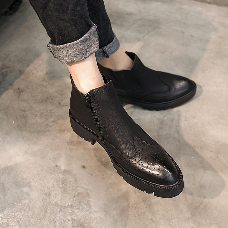 null Boots in Black