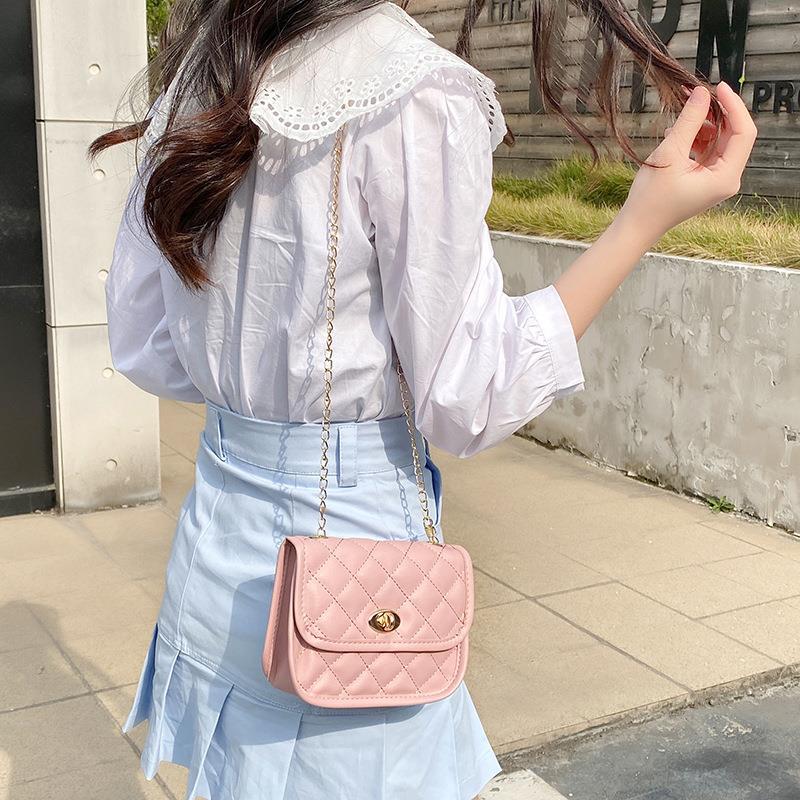 null Shoulder Bag