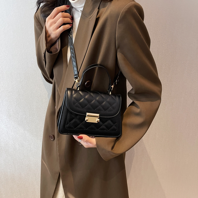 null Shoulder Bag