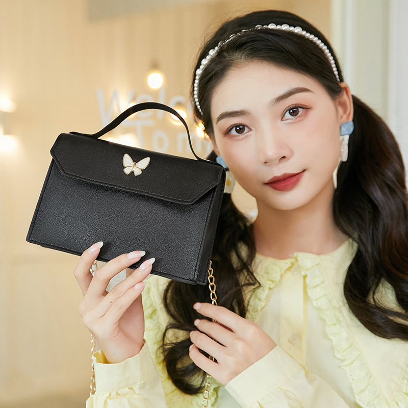 null Shoulder Bag
