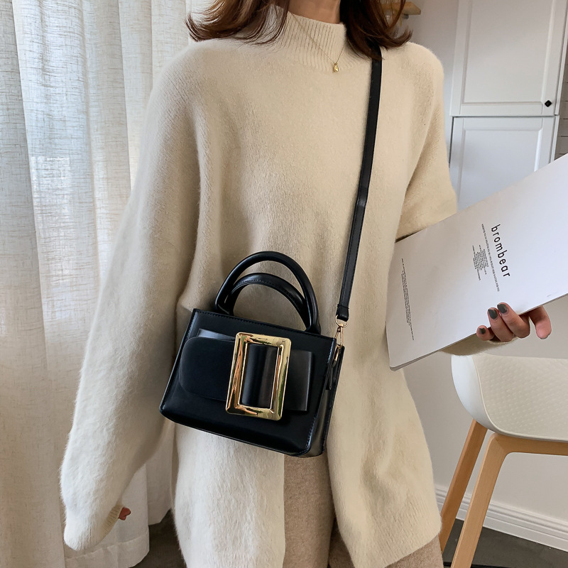 null Shoulder Bag