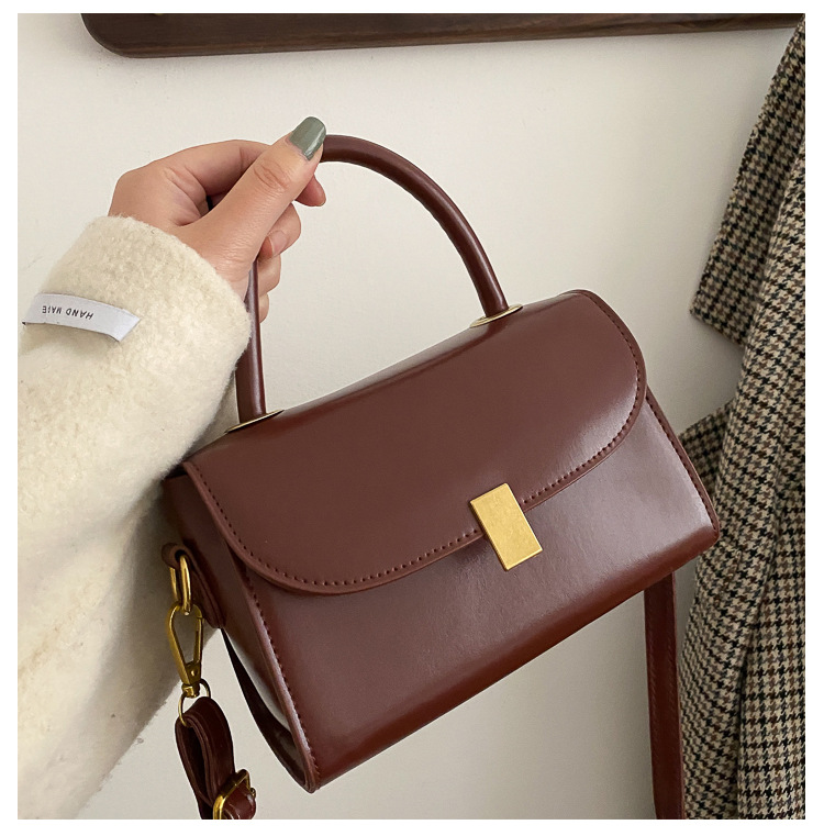 null Shoulder Bag