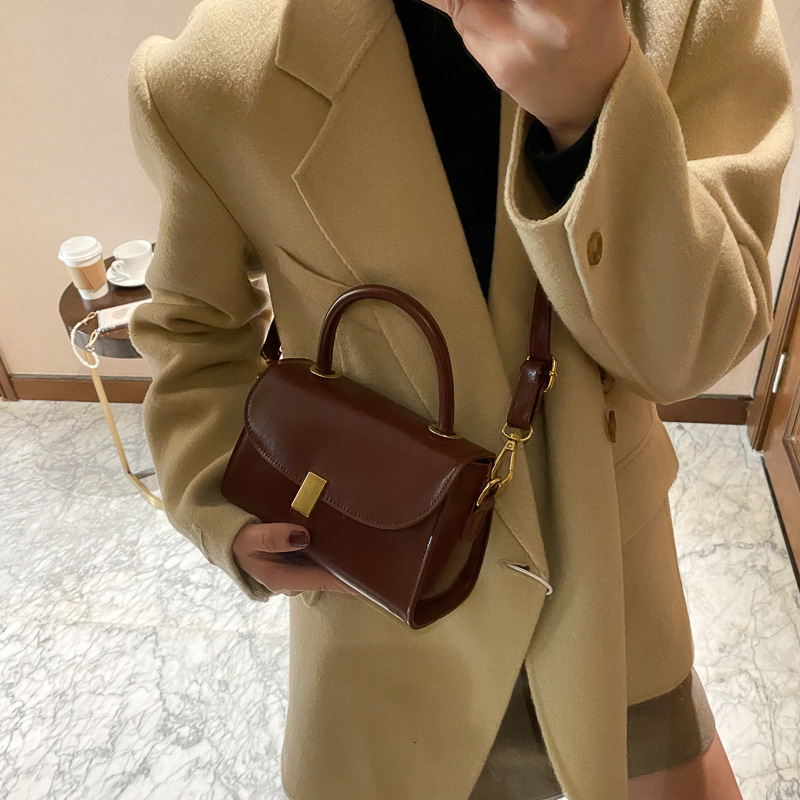 null Shoulder Bag