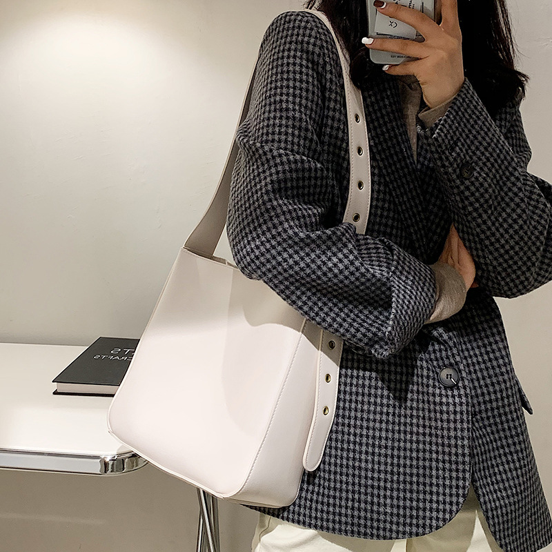 null Bucket Bag
