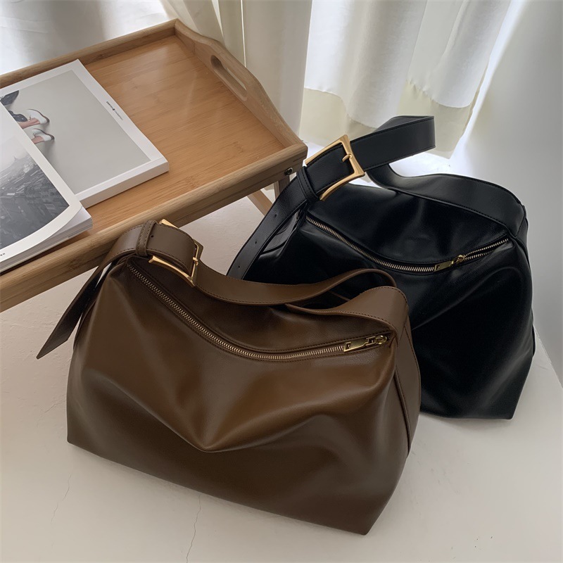 null Shoulder Bag