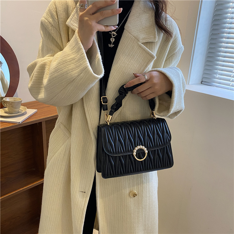 null Shoulder Bag
