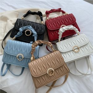 null Shoulder Bag