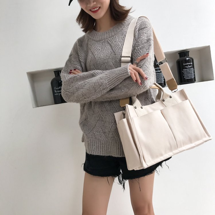 null Shoulder Bag