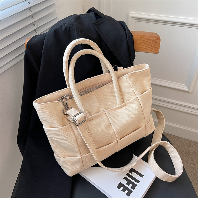 null Shoulder Bag
