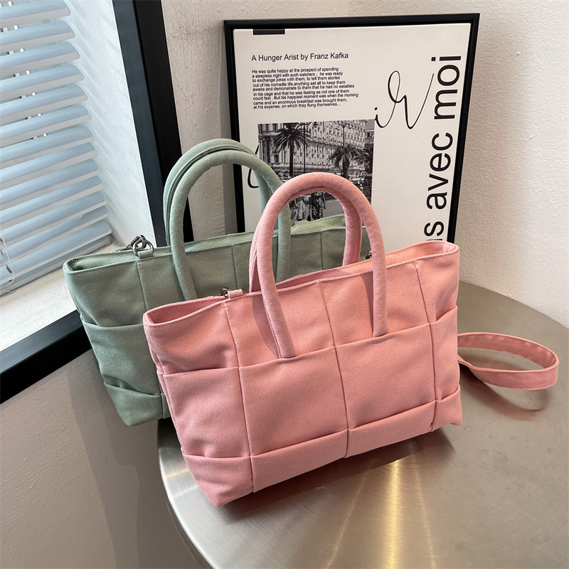 null Shoulder Bag