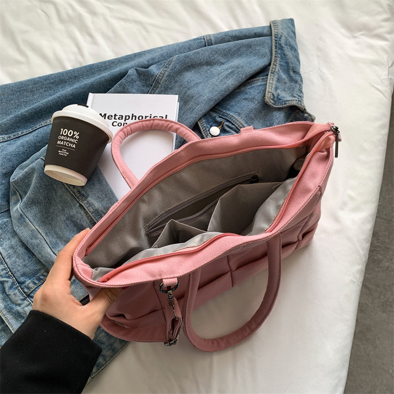 null Shoulder Bag