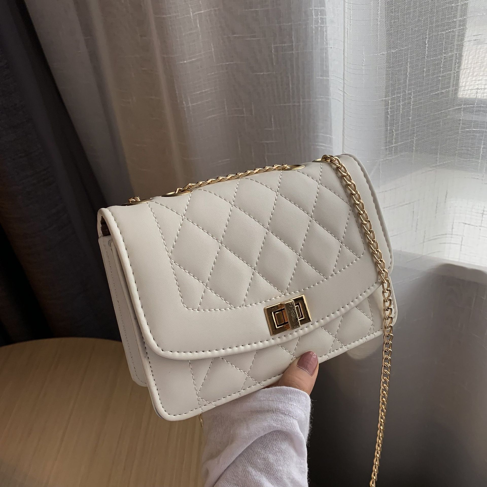 null Shoulder Bag