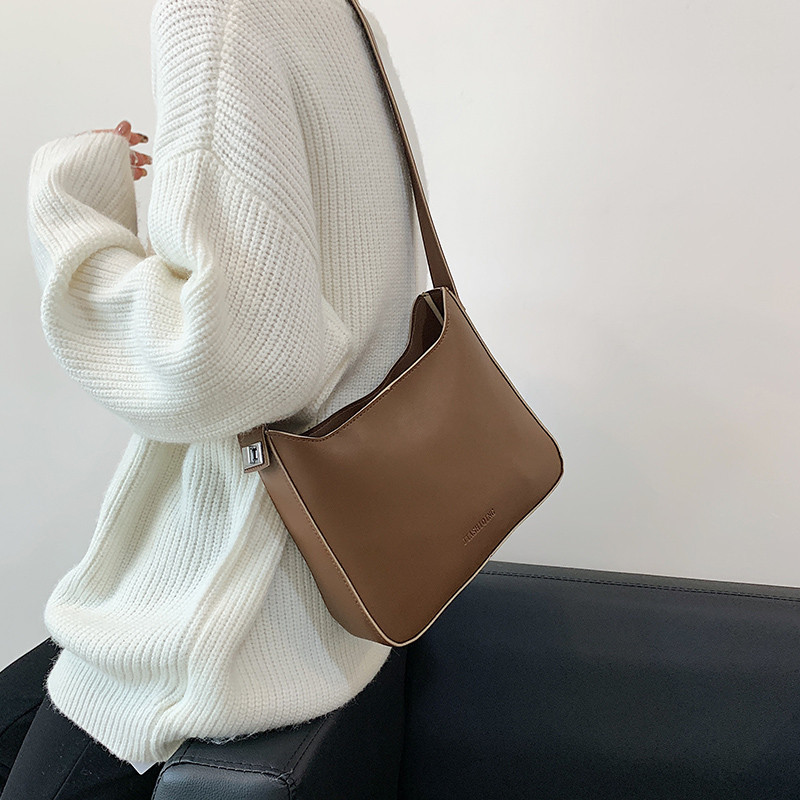 null Shoulder Bag