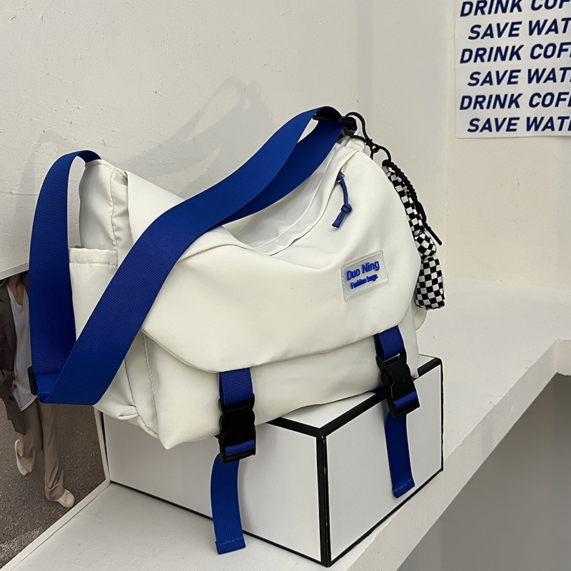 null Shoulder Bag