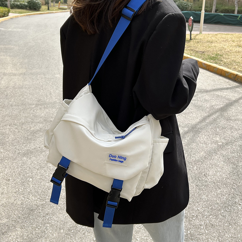 null Shoulder Bag