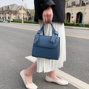 null Shoulder Bag