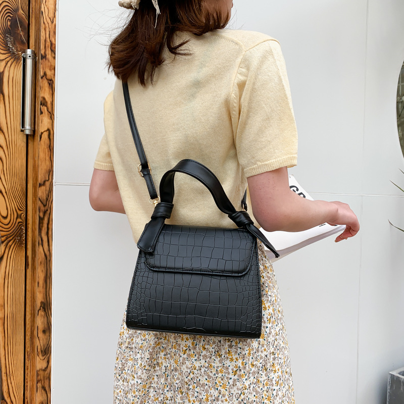 null Shoulder Bag