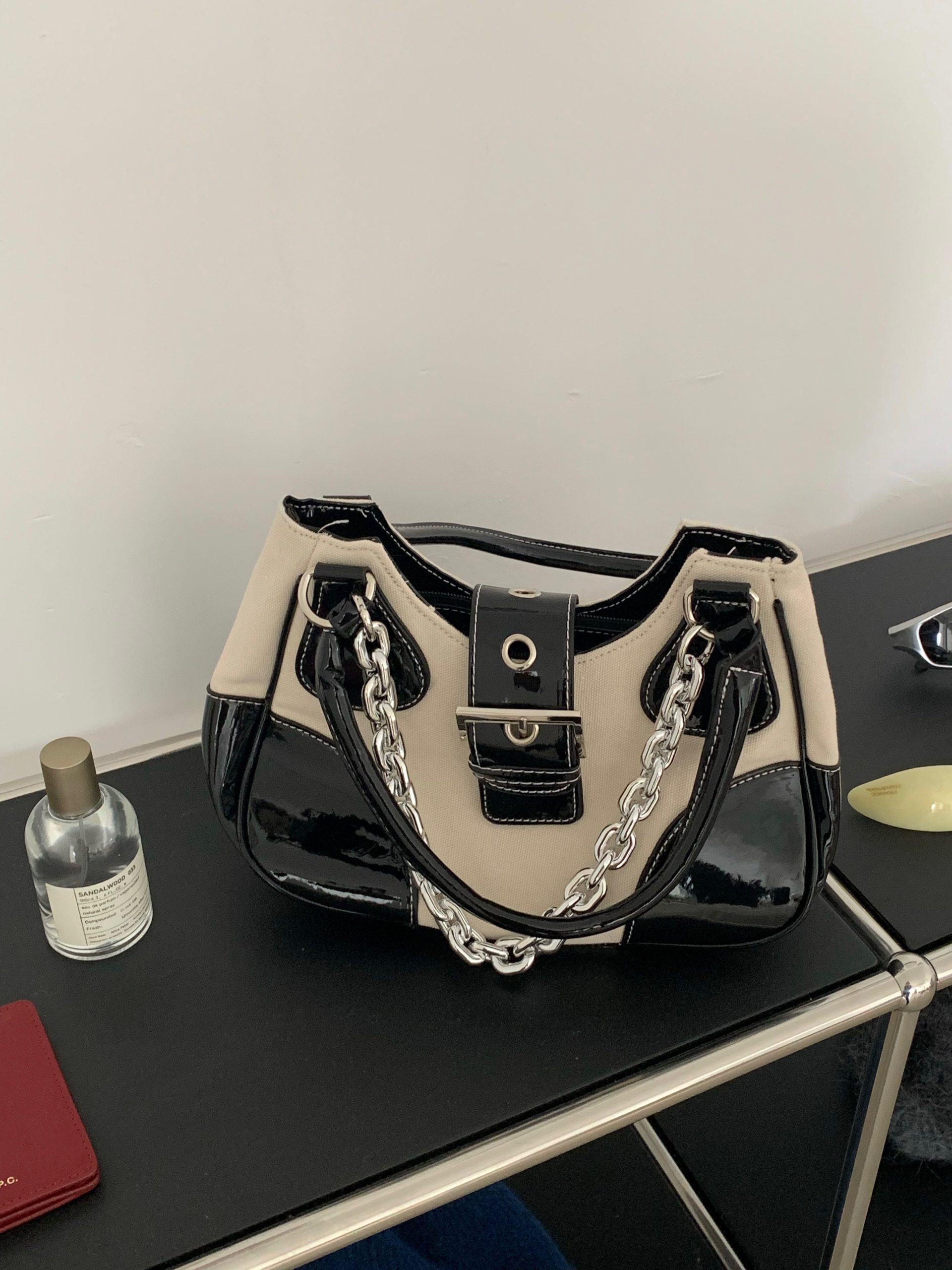null Shoulder Bag