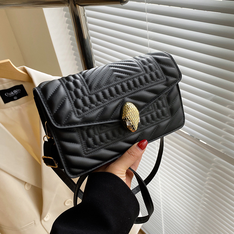 null Shoulder Bag