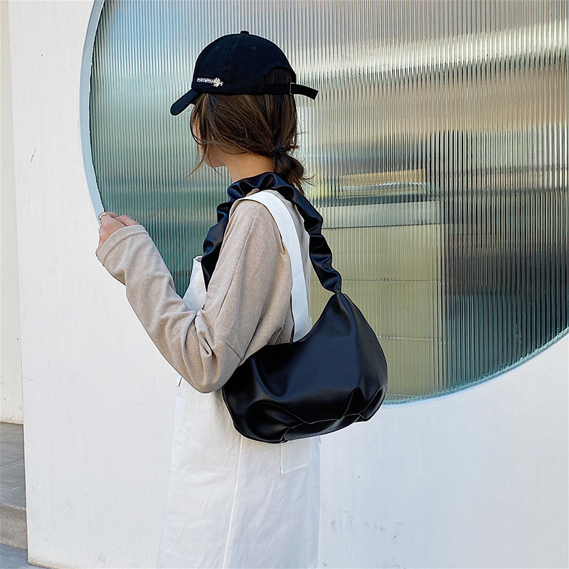 null Shoulder Bag