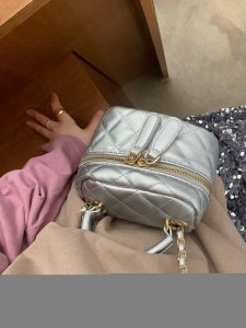 null Handbag