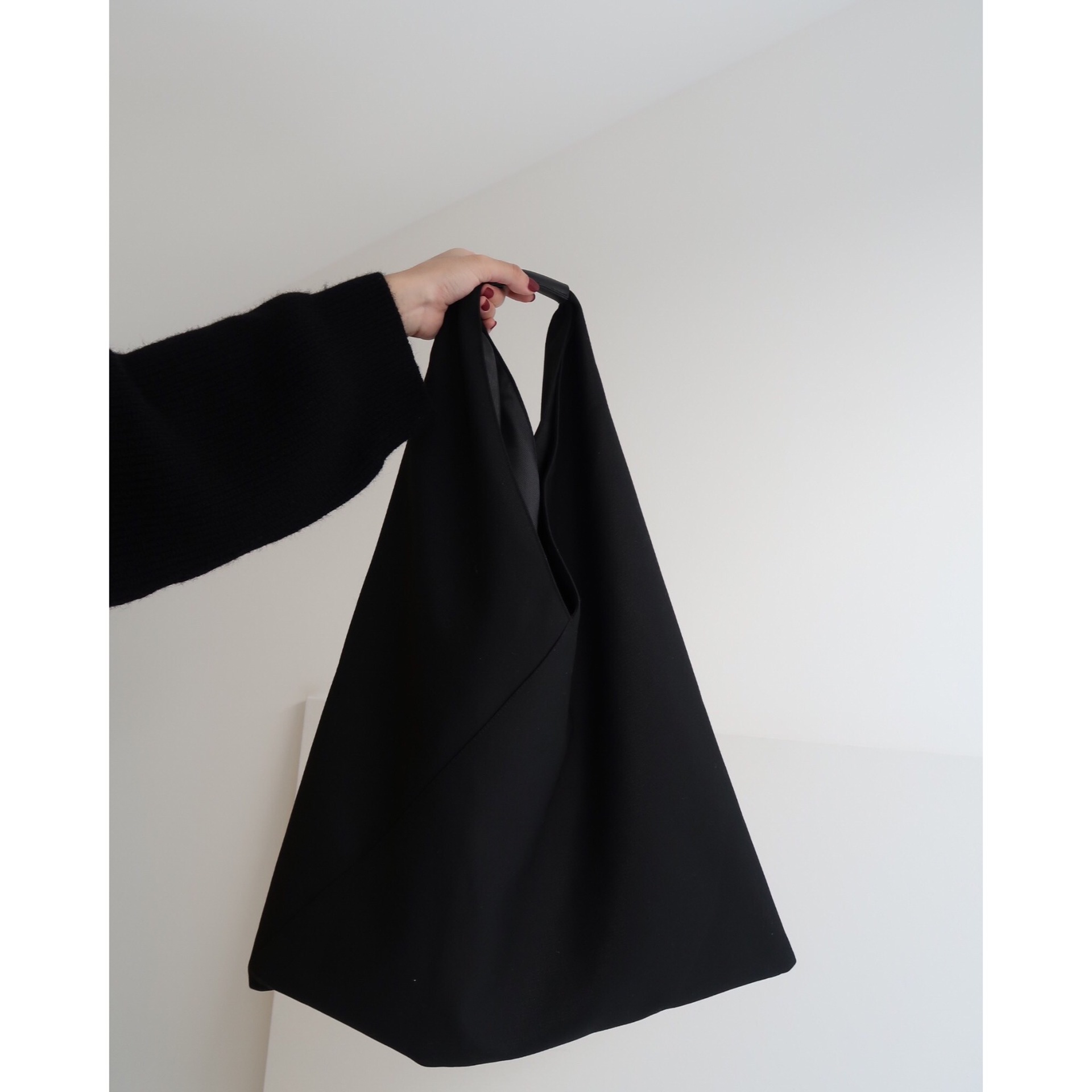 null Shoulder Bag