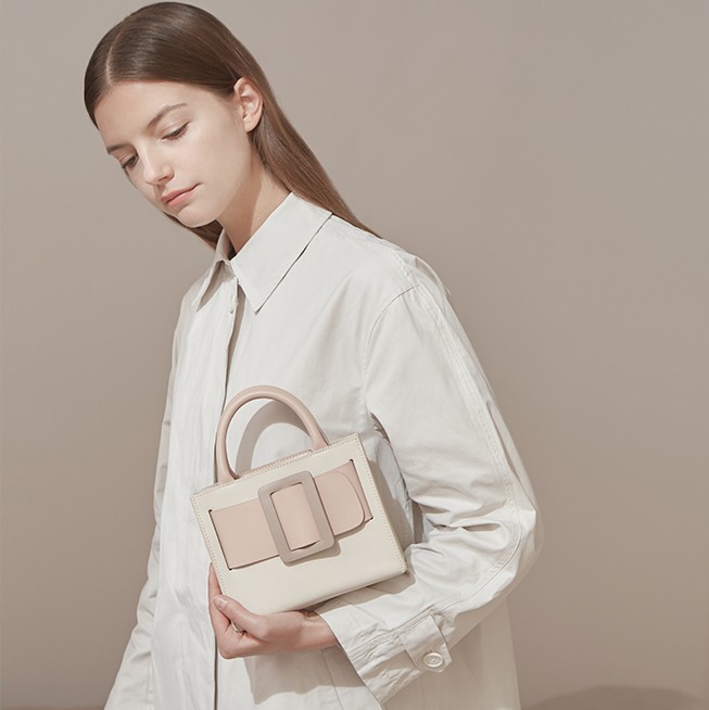 null Shoulder Bag