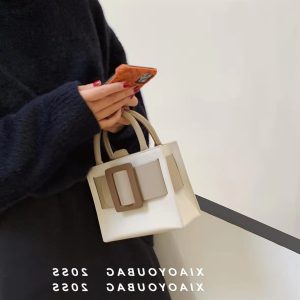 null Shoulder Bag