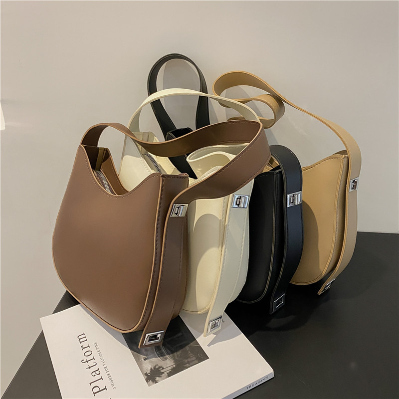 null Shoulder Bag