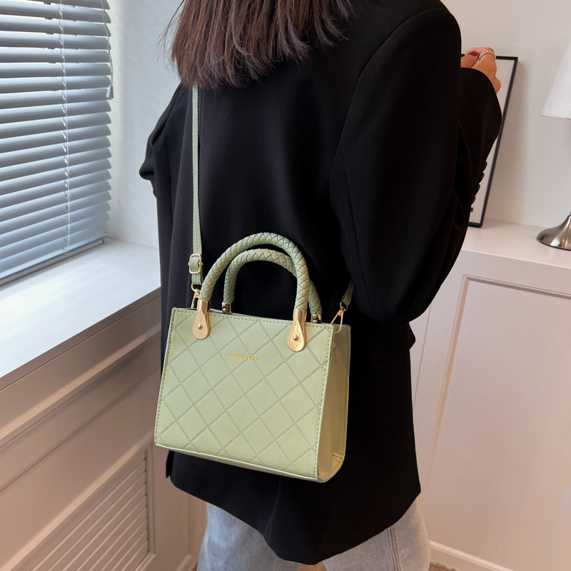 null Shoulder Bag