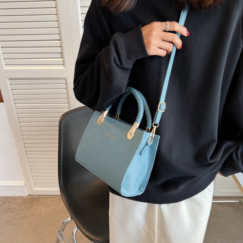 null Shoulder Bag